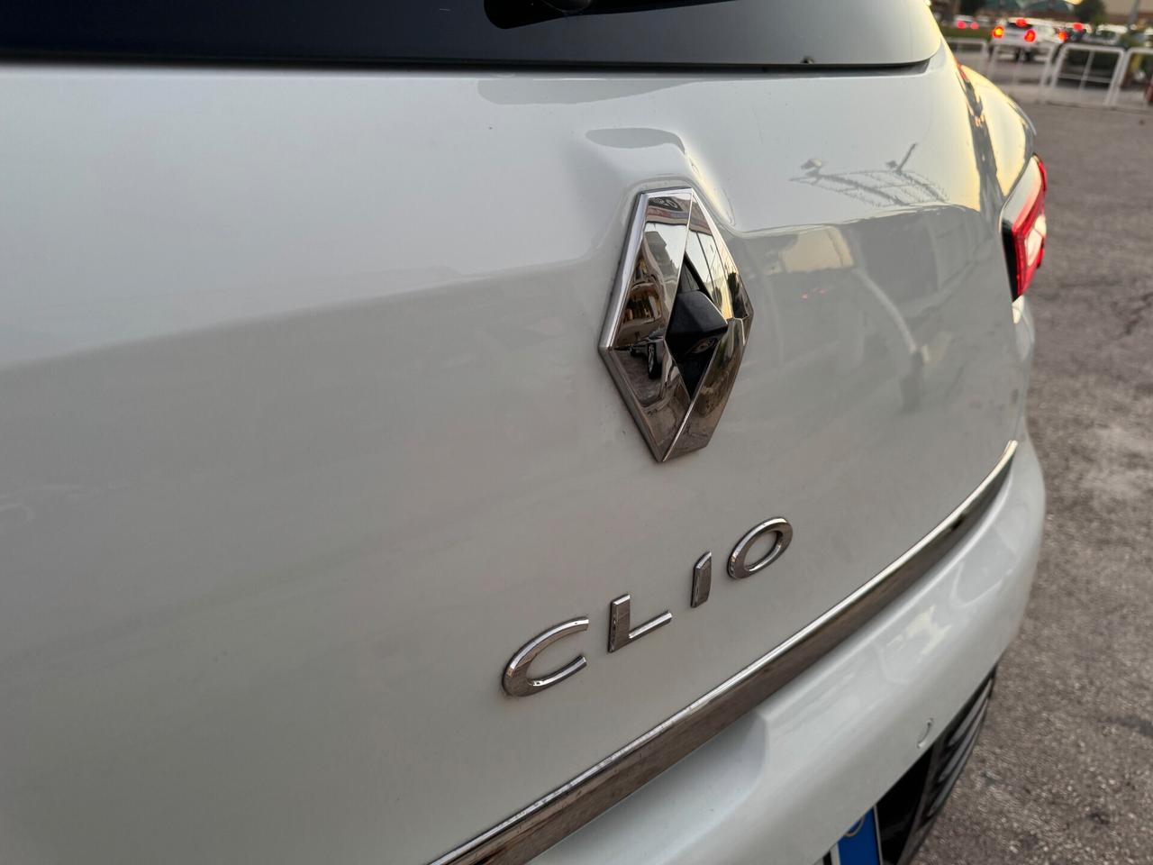N1 Renault Clio1.5 DCI FARI FULL LED 2019
