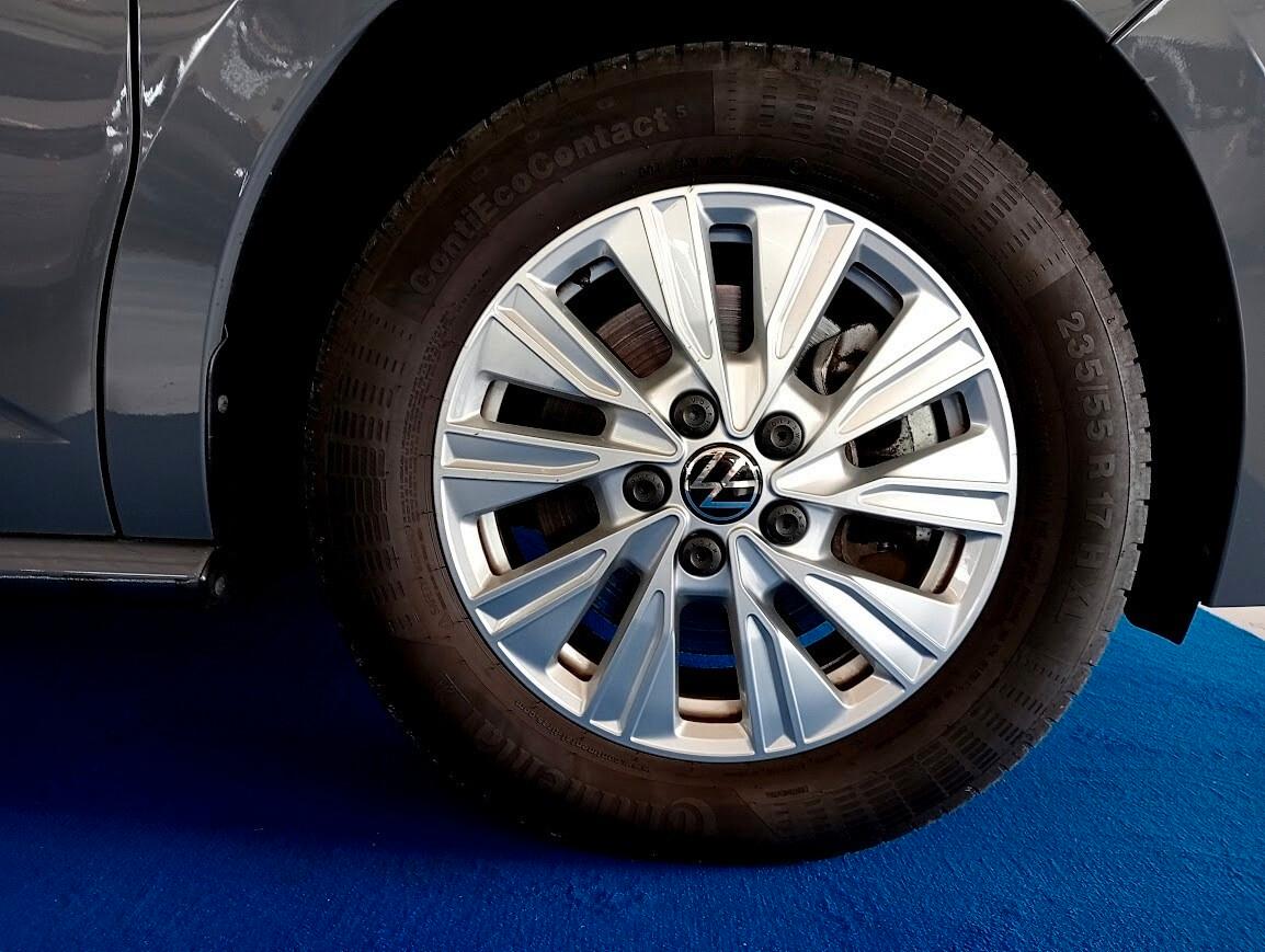 Volkswagen T7 Multivan 2.0 TDI DSG LED *VIS A VIS* CAMERA IVA INCLUSA