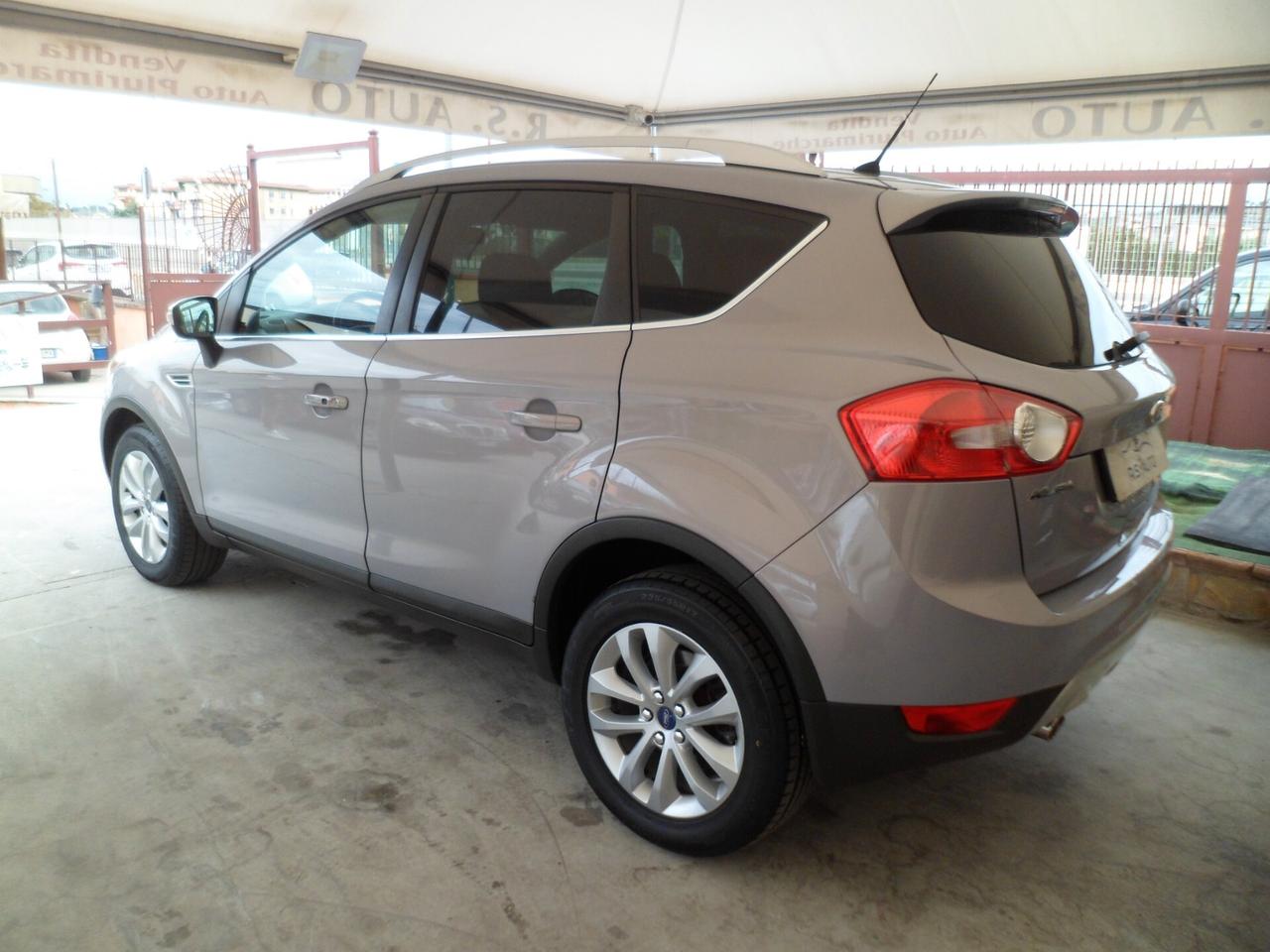 Ford Kuga 2.0 TDCi 163 CV 4WD Titanium 10