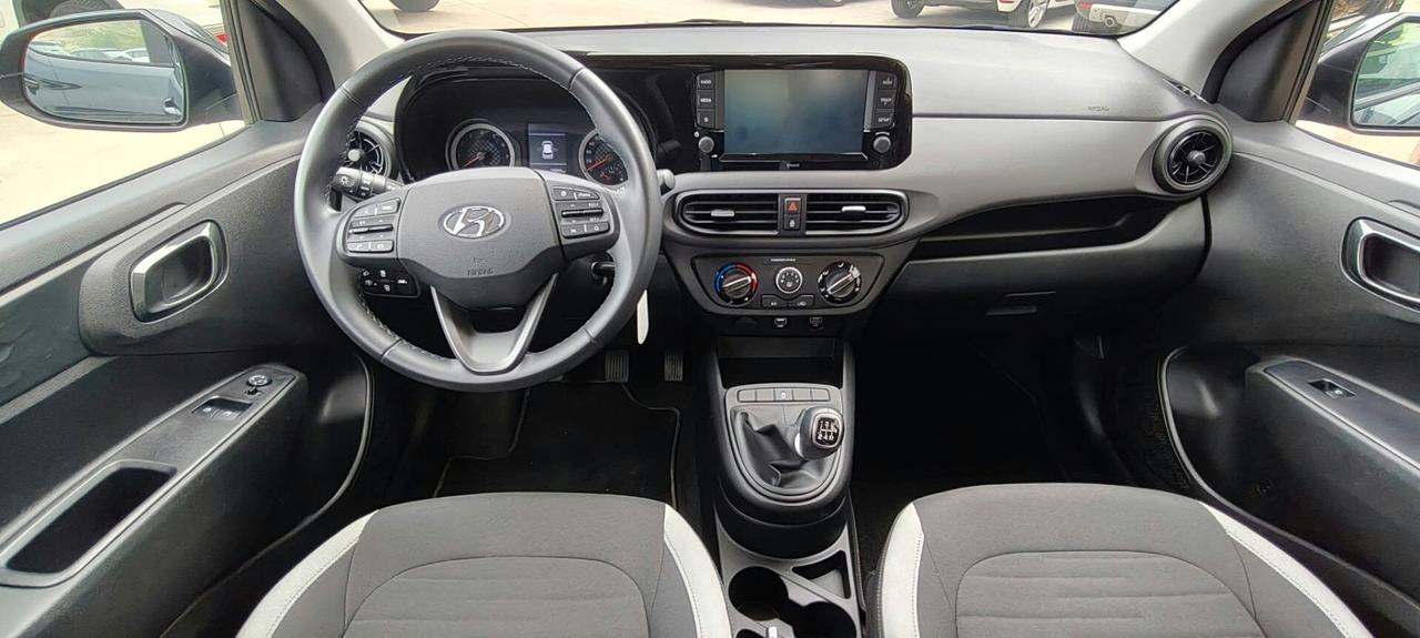 Hyundai i10 1.0 MPI Tech "SOLO 19.000 KM"