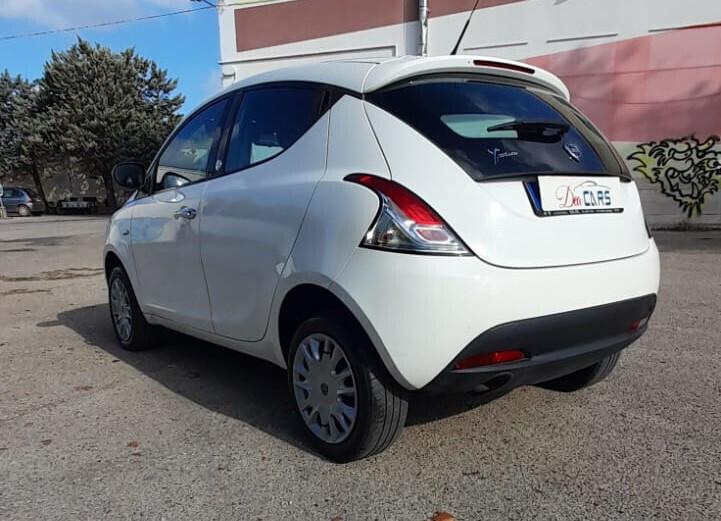 Lancia Ypsilon 0.9 TwinAir 85 CV 5 porte Metano Ecochic Gold