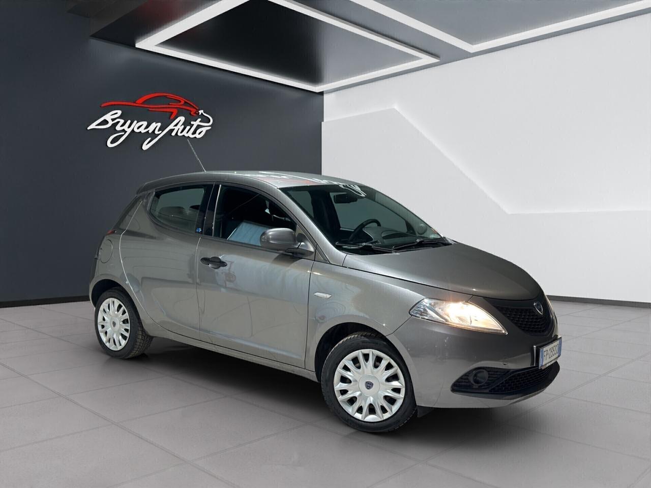 Lancia Ypsilon 1.2 69 CV 5 porte Elefantino