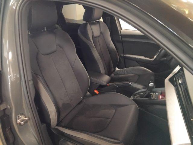 AUDI A1 SPORTBACK 40 TFSI S tr. Identity Black S line 18"