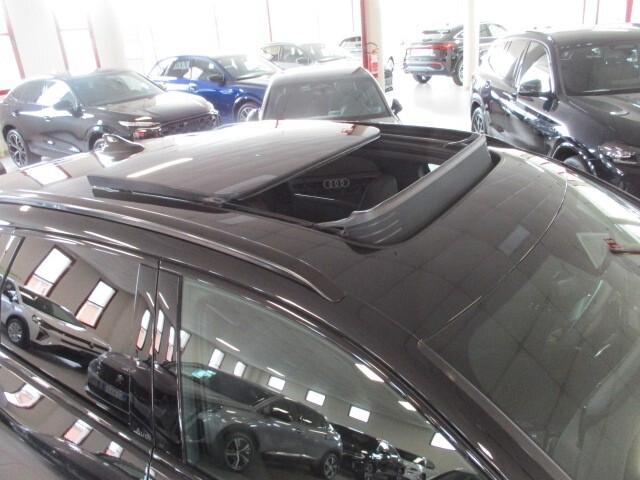 Audi Q3 Blackline 2.0 TDI 150CV S-Tronic