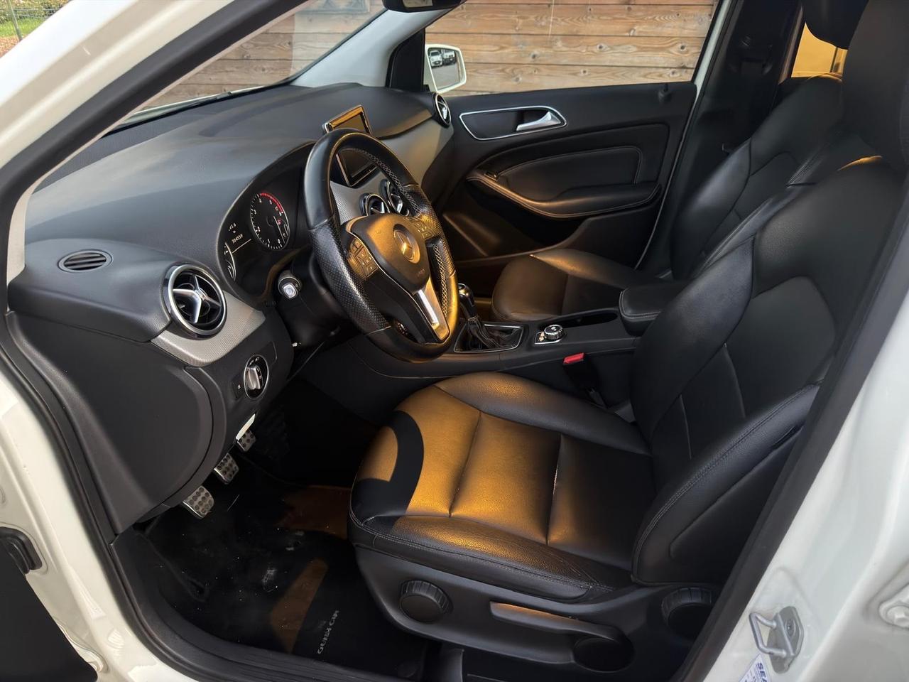 Mercedes-benz B 200 CDI BlueEFFICIENCY Executive