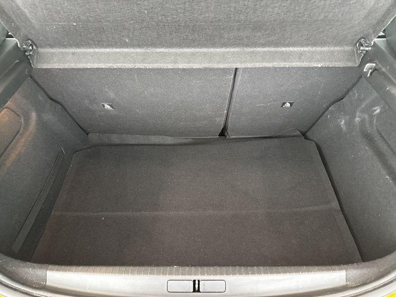 Peugeot 208 Active Pack e 136cv