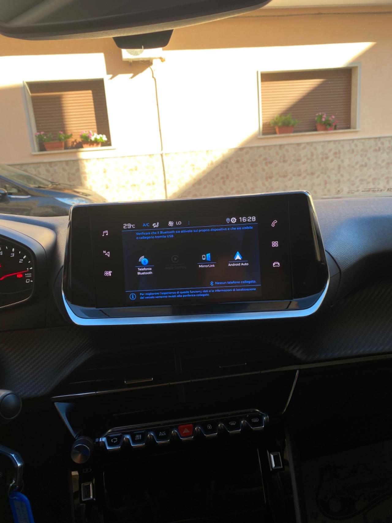 Peugeot 2008 PureTech 100 S&S Allure Pack