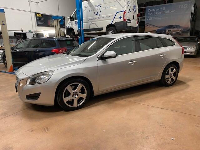 Volvo V60 D2 1.6