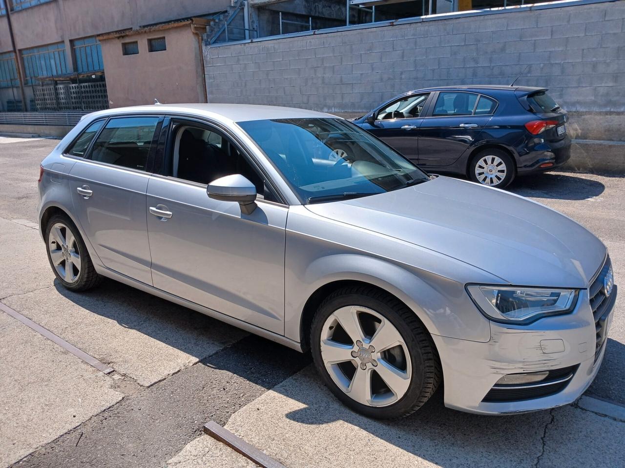 Audi A3 SPB 1.6 TDI clean diesel S tronic Ambition*EURO6*NAVI*CERCHI