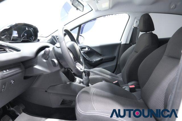 PEUGEOT 208 PURETECH 82 5 PORTE GPL ALLURE NEOPATENTATI