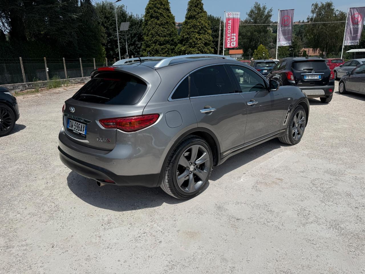 Infiniti FX FX37 S 320CV GPL