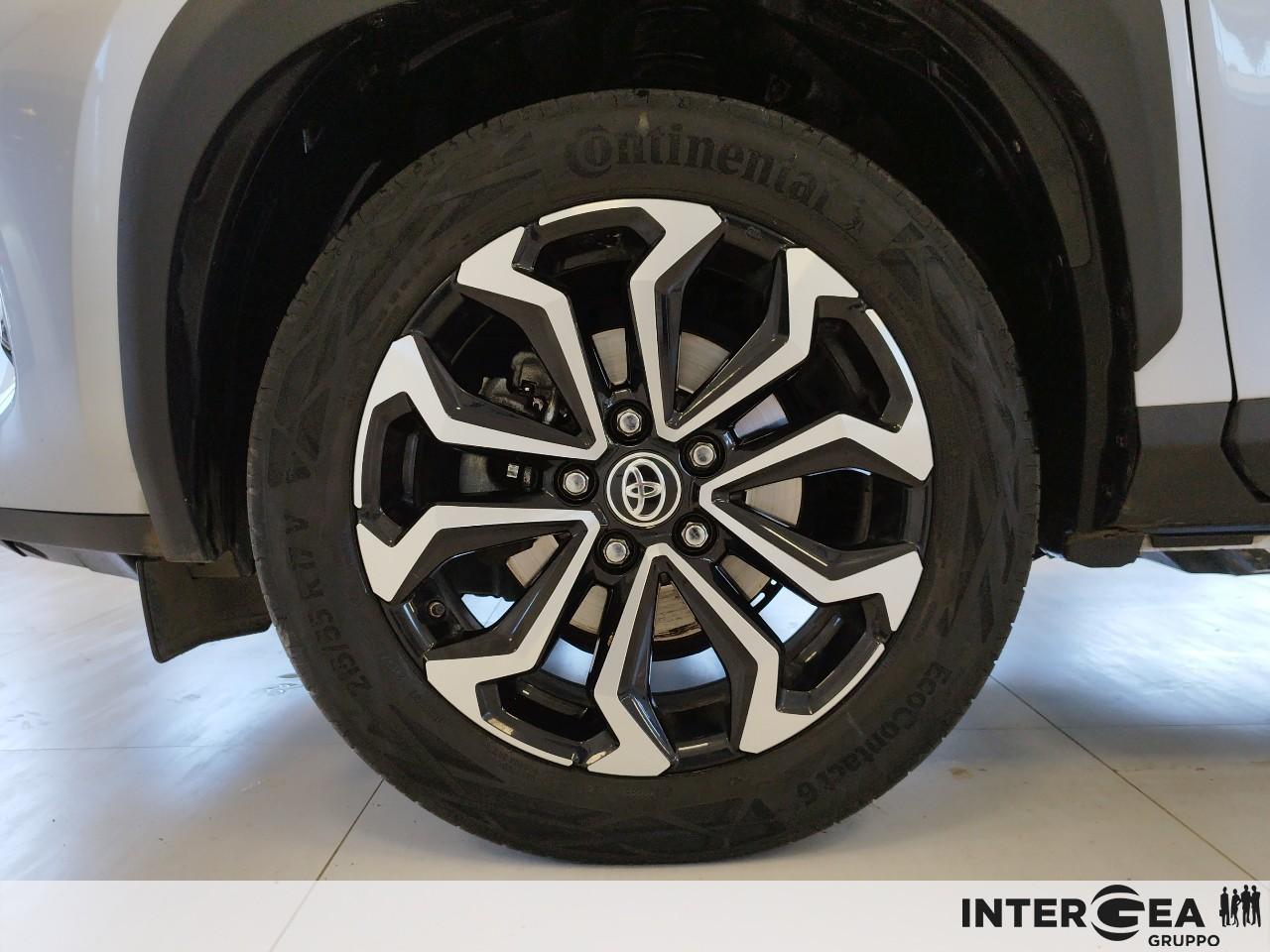 TOYOTA Yaris Cross 1.5h Trend awd-i 116cv e-cvt
