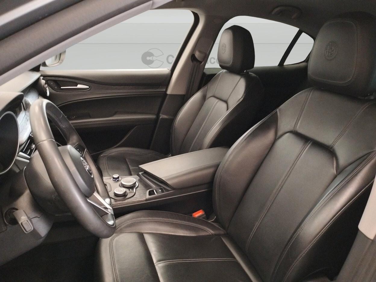 Alfa Romeo Stelvio 2.2 t Business rwd 160cv auto my19