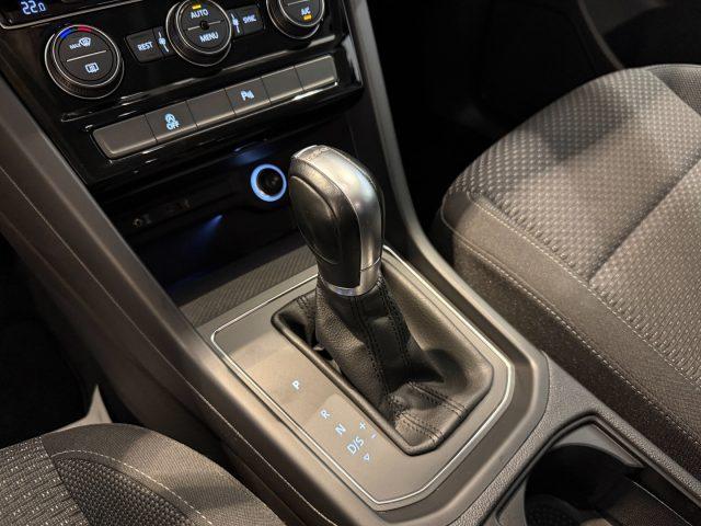 VOLKSWAGEN Touran 1.4 TSI DSG Business 7P Navi ACC DAB+