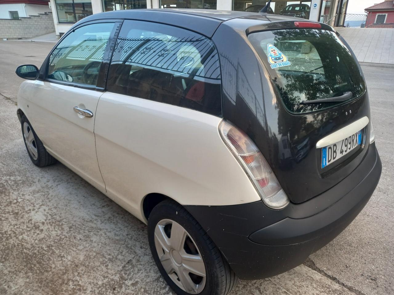 Lancia Ypsilon 1.3 Multijet 16V Momo Design