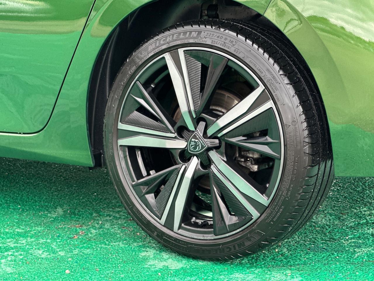 Peugeot 308 1.5 BlueHDI 130cv Eat8 GT Pack 2022