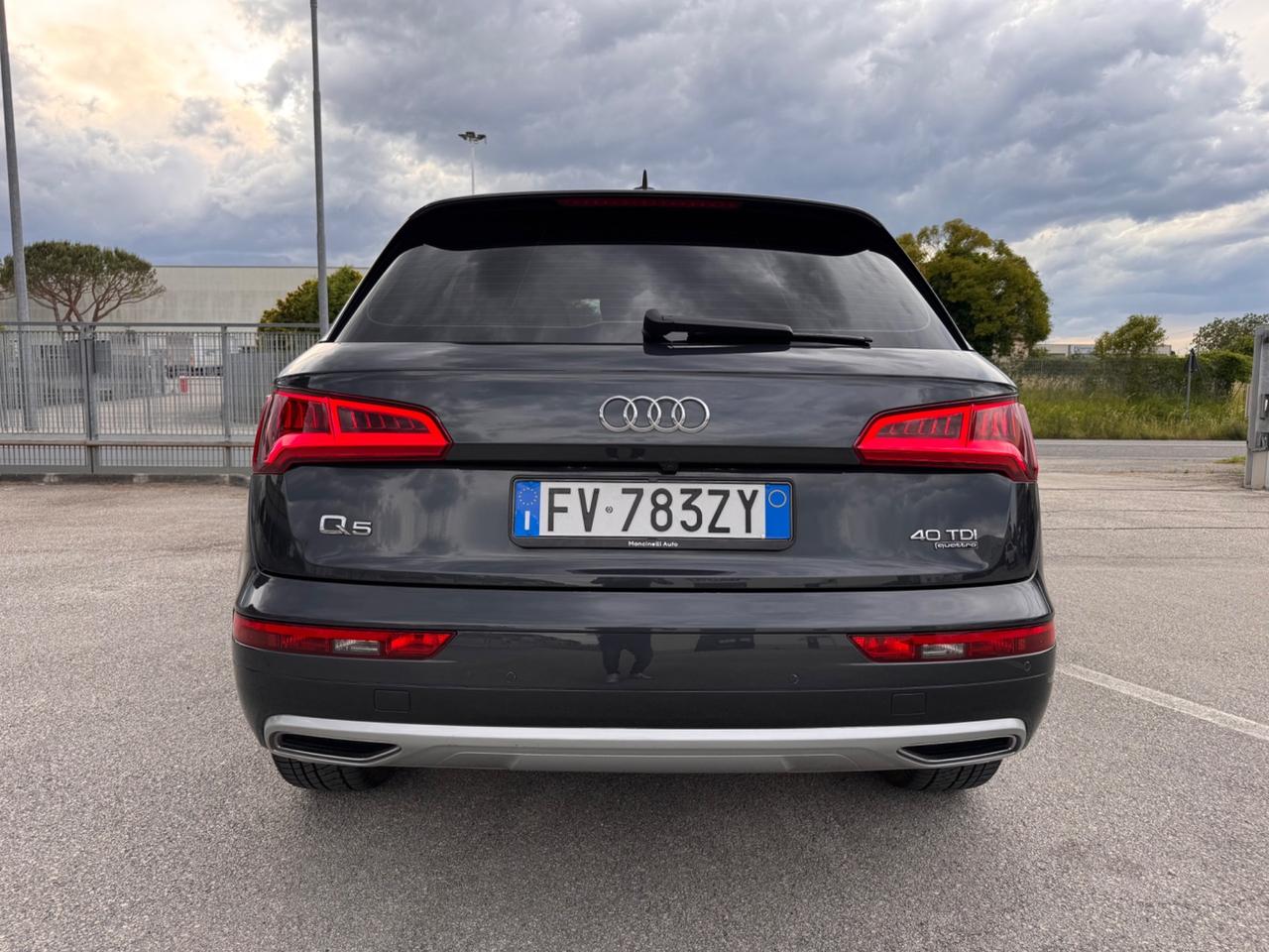 Audi Q5 2.0 TDI quattro S tronic Sport Matrix Luci Multicolor