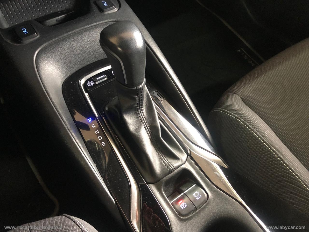 TOYOTA Corolla 1.8 Hybrid Business