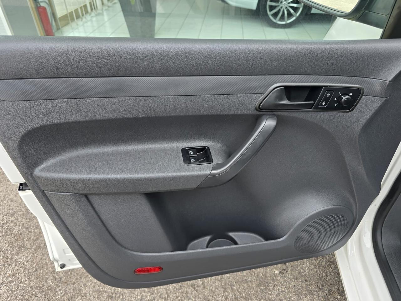 Vw Caddy 1.6 TDI 75 CV 5p. Autocarro 5 posti