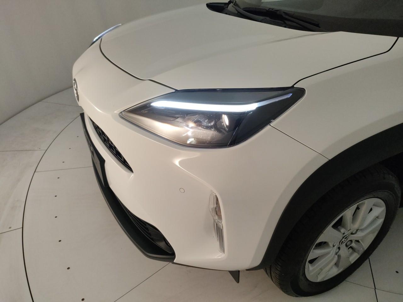 TOYOTA Yaris Cross 1.5h Active fwd 115cv e-cvt