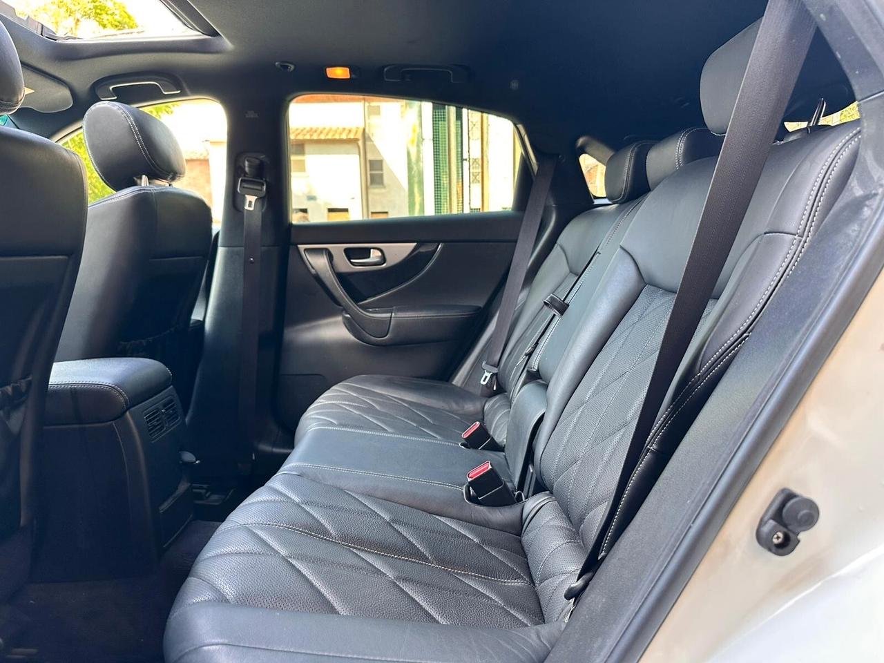 Infiniti FX FX30d S Premium