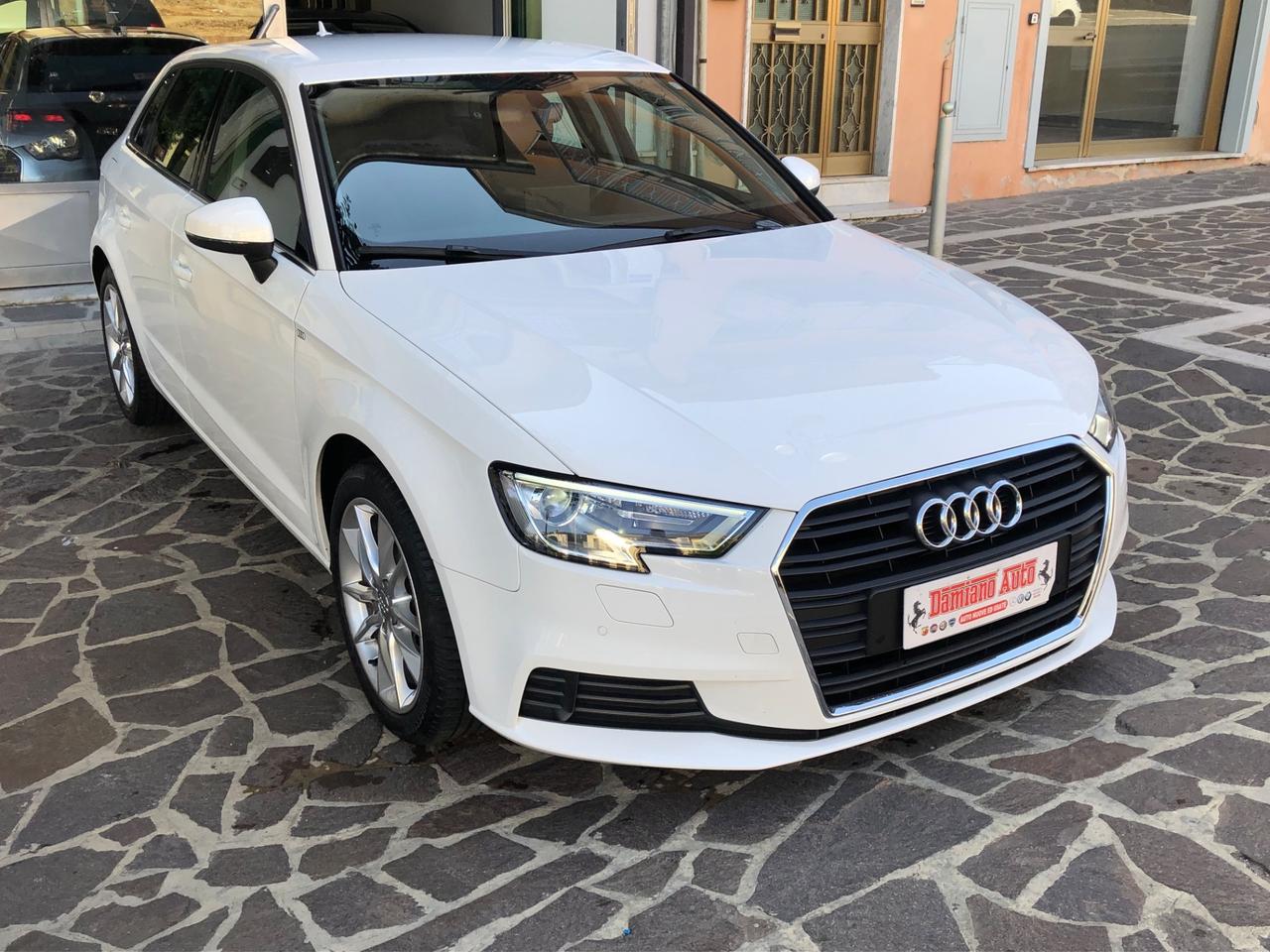Audi A3 SPORTBACK 1.6TDI 110CV Design FULL/LED/NAV