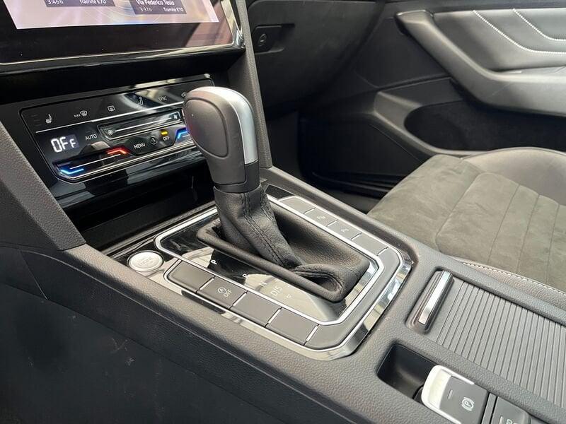 Volkswagen Passat Variant 2.0 TDI Executive 4Motion 200 CV DSG