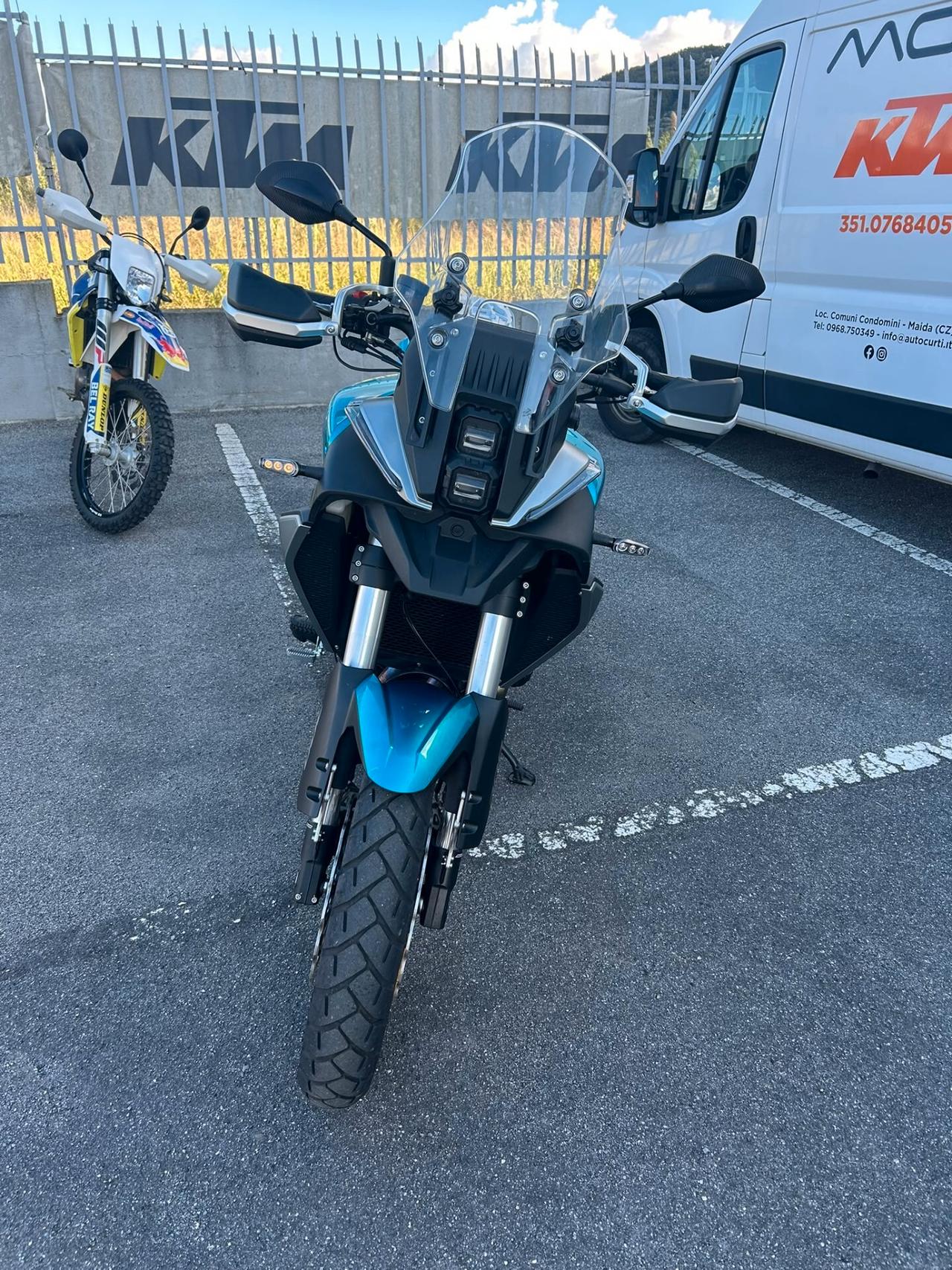 Qj Motor SRT 700 S