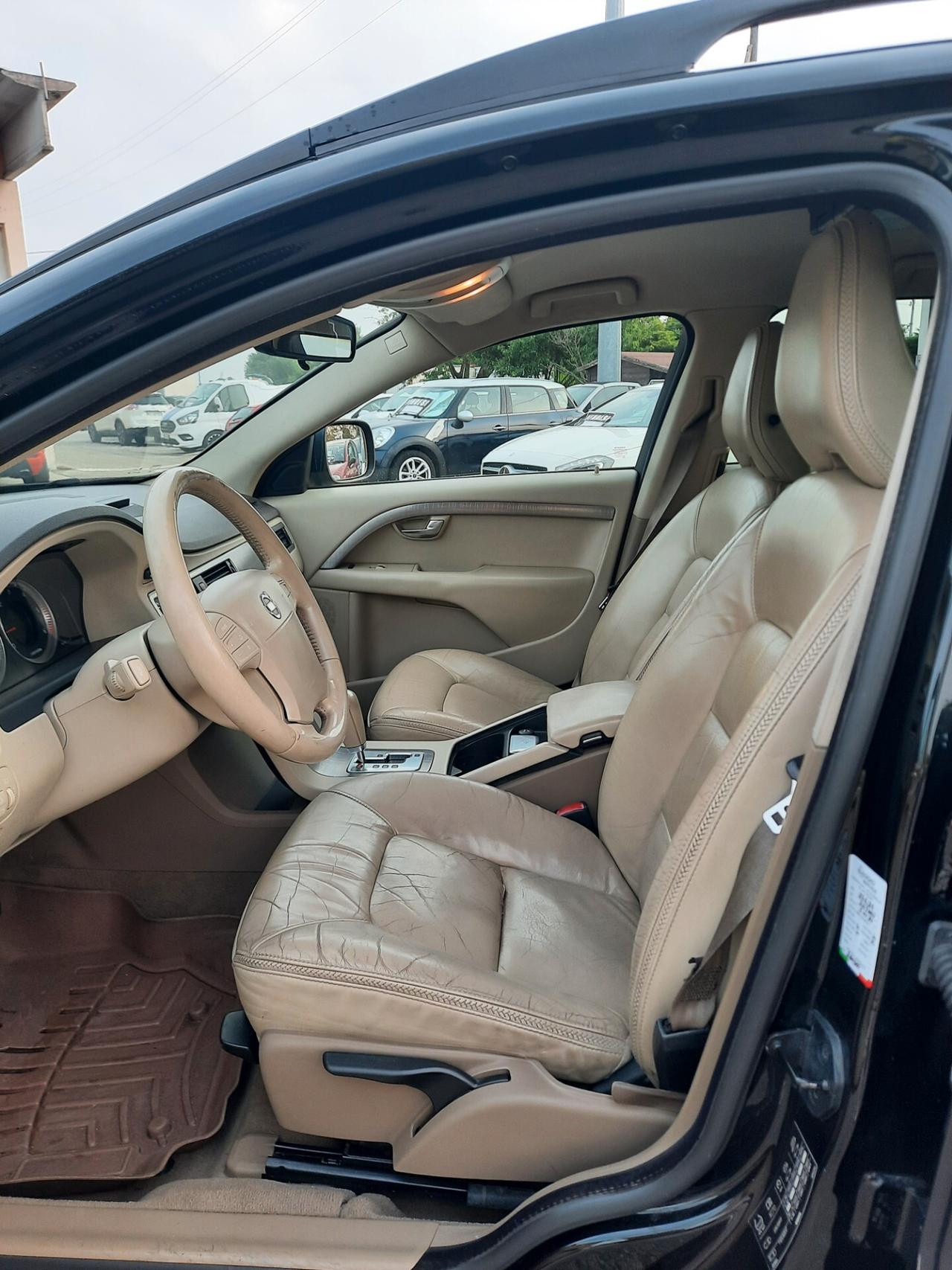 Volvo XC 70 XC70 D5 185CV AWD Summum