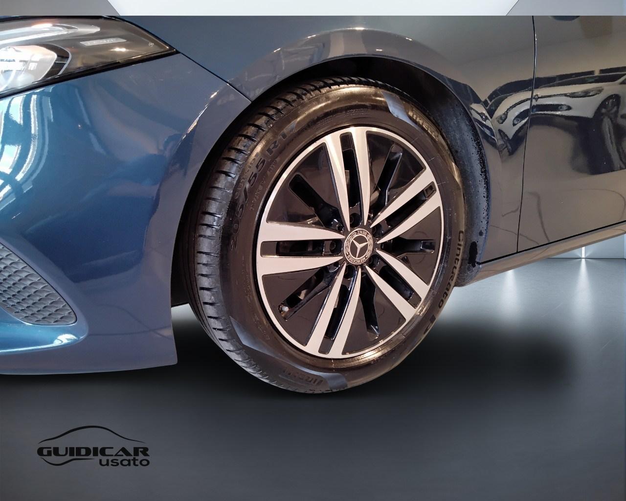 Mercedes-Benz Classe A - W177 2018 - A 180 d Sport auto