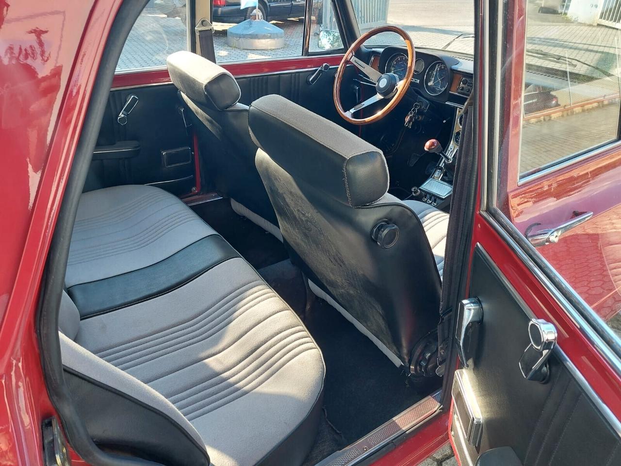 Alfa Romeo Giulia Nuova Super 1300