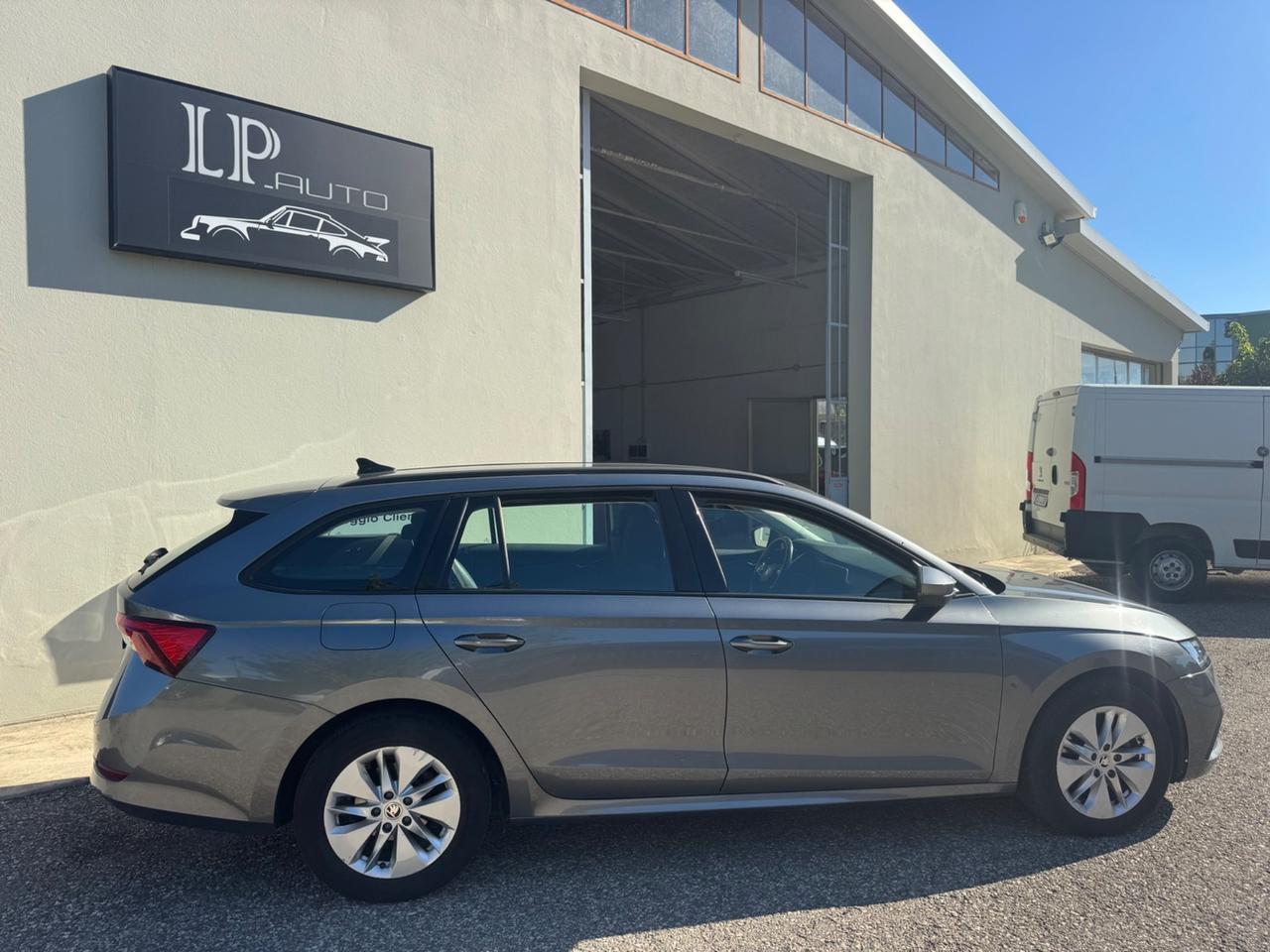 Skoda Octavia 2.0 TDI EVO SCR Wagon Ambition