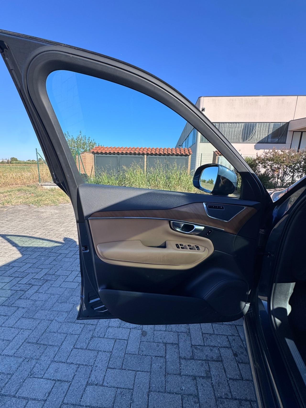 Volvo XC 90 XC90 D5 AWD Geartronic Inscription