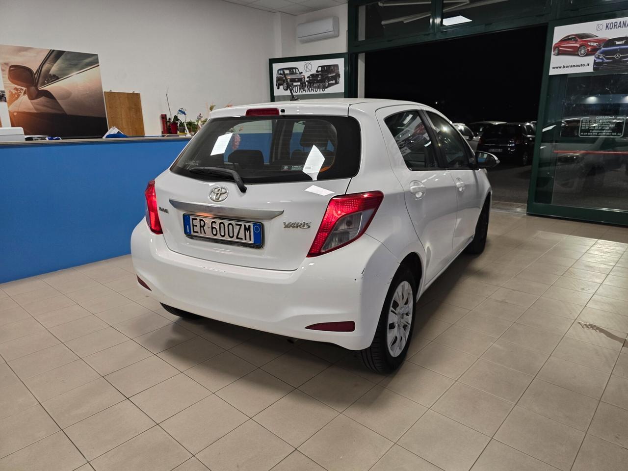 Toyota Yaris 1.0 5 porte