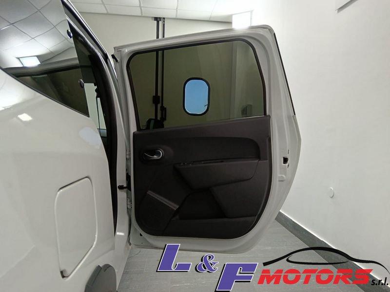 Dacia Lodgy DACIA LODGY STEPWAY 1.5 DCI 7 POSTI