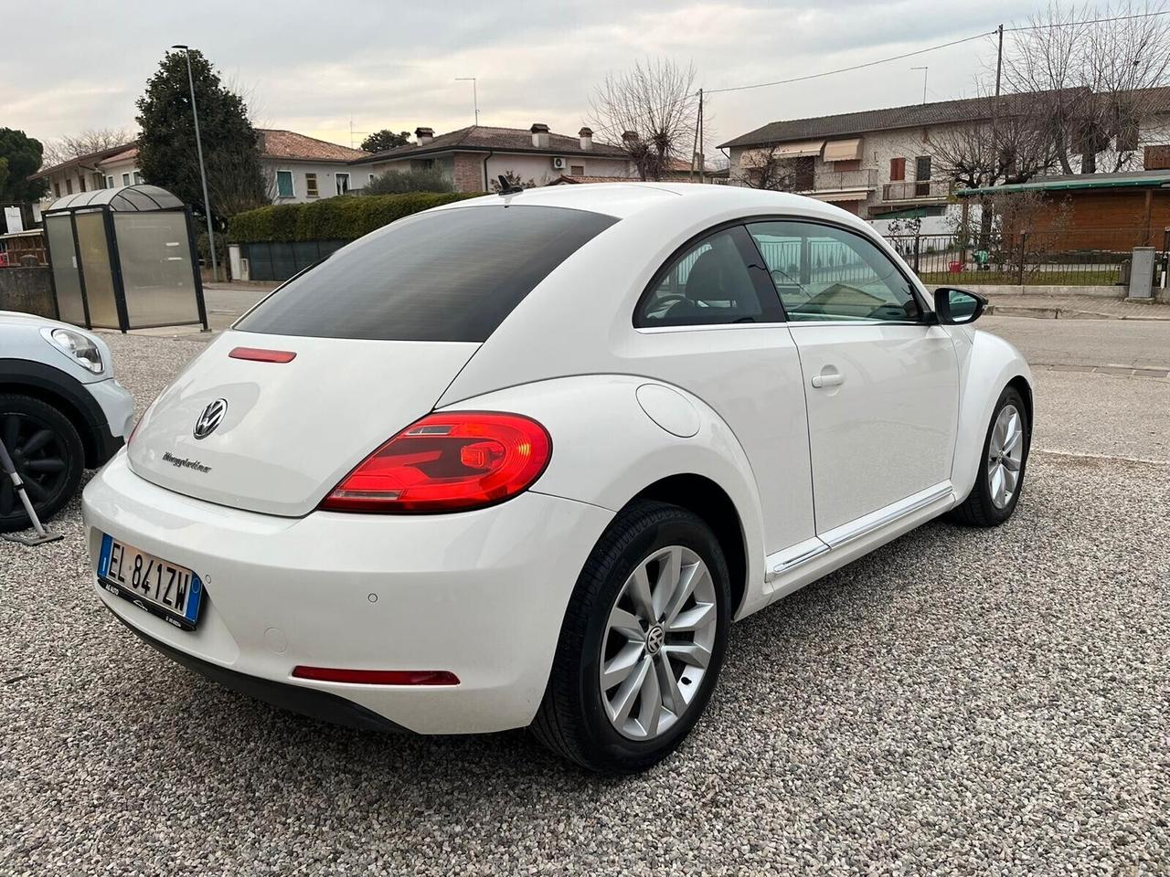 Volkswagen Maggiolino 1.6 TDI Design