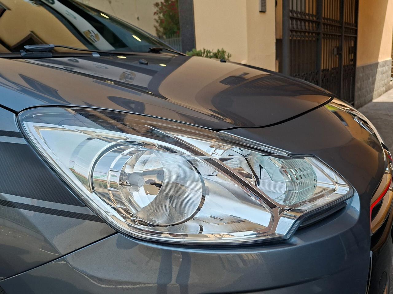 Ds DS3 3 1.6 HDi 90 Just Black