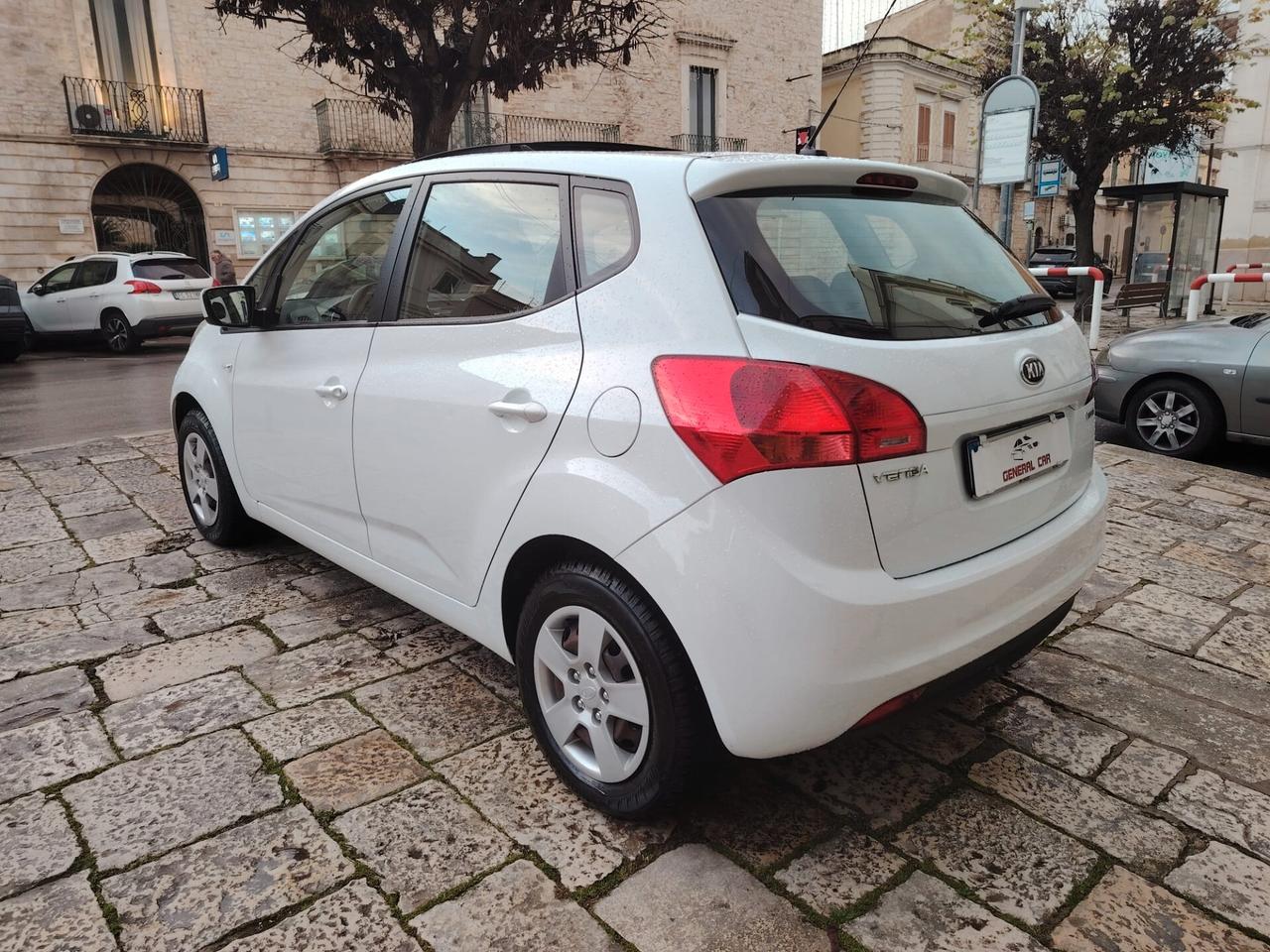 Kia Venga 1.4 CRDi 90CV Cool - TETTO APRIBILE