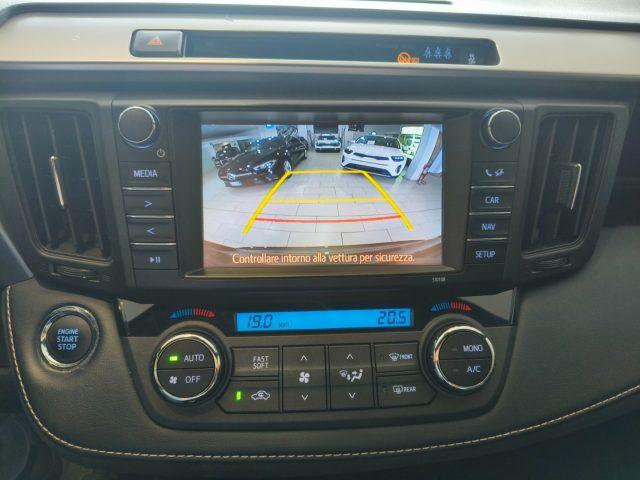 TOYOTA RAV 4 2.0 D-4D 143 Cv Lounge Pelle Navi Unico Propr.