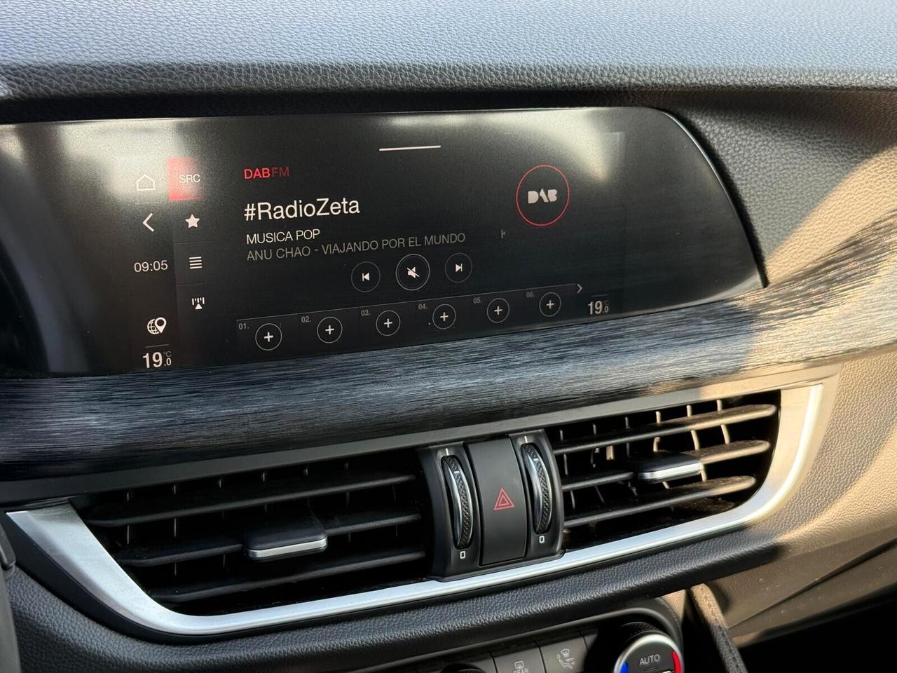 Alfa Stelvio 2.2 TD 190 CV AT8 Q4 Executive + Palette