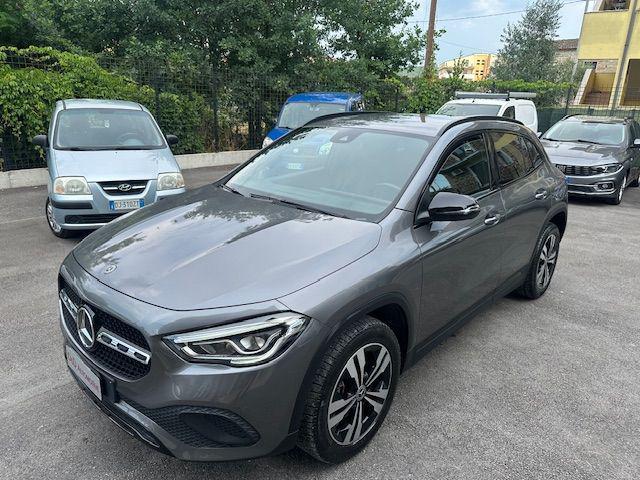 MERCEDES-BENZ GLA 200 d Automatic Sport