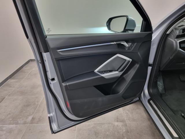 AUDI Q3 35 TDI S tronic Business Advanced