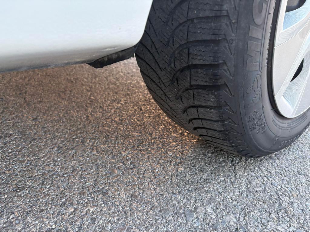 Renault Clio 5 Porte 1.2 BENZ 75cv ADATTA NEOPATENTATI