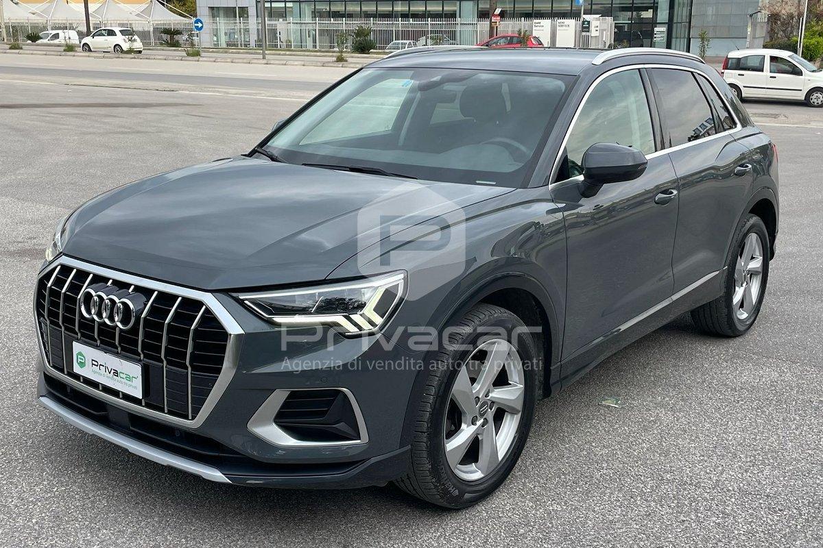 AUDI Q3 35 TDI S tronic Business Advanced