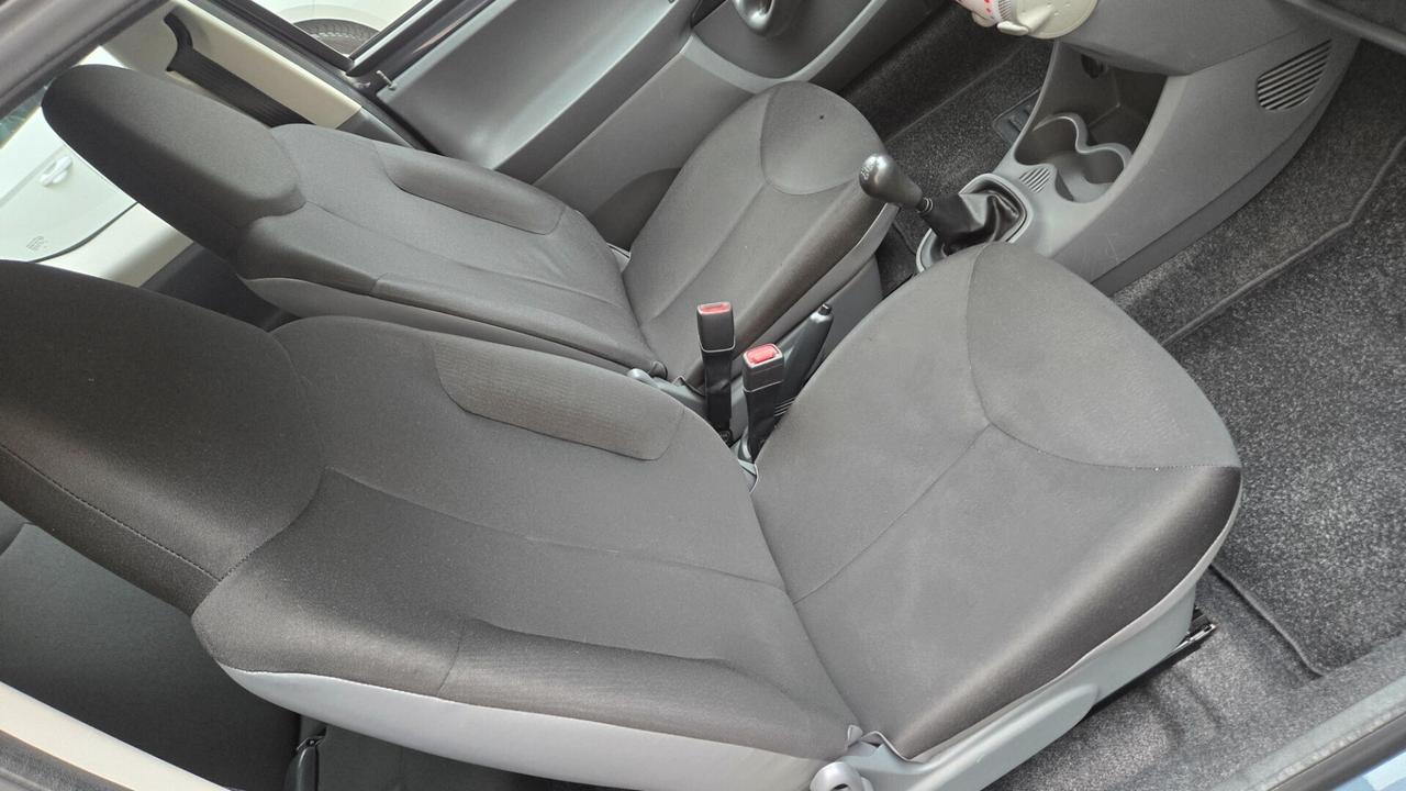 Toyota Aygo 1.0 12V VVT-i 3 porte Now Connect