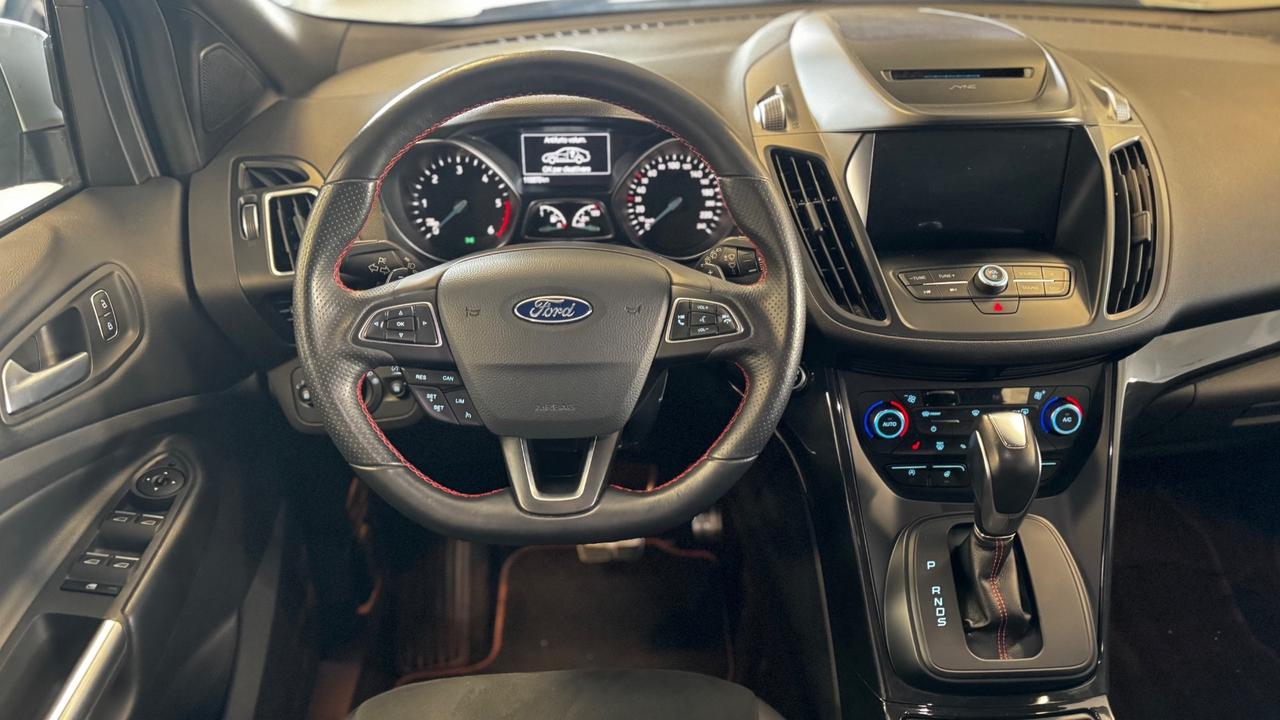 Ford Kuga 2.0 TDCI 150 CV S&S 4WD Powershift ST-Line