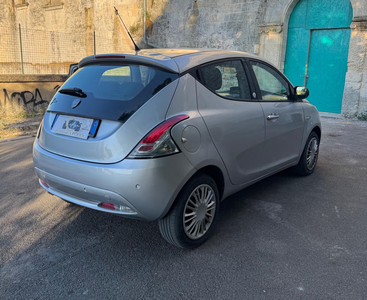 Lancia Ypsilon 1.2 69 CV 5 porte GPL Ecochic Gold