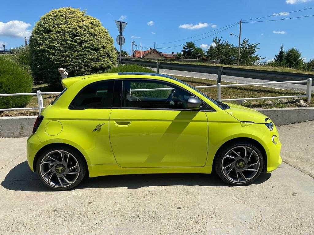 Abarth 500e Scorpionissima
