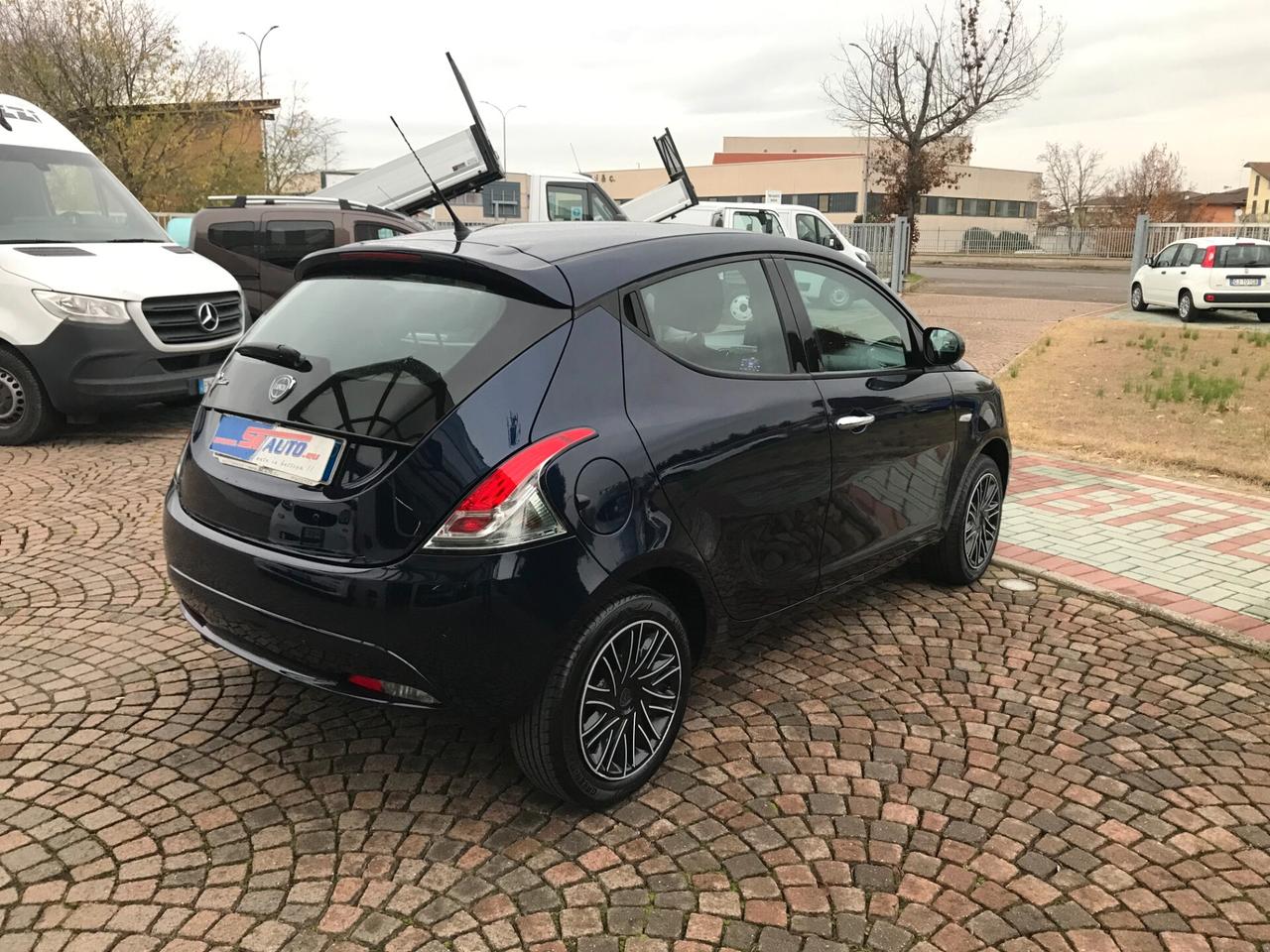 Lancia Ypsilon 1.2 69 CV 5 porte Gold