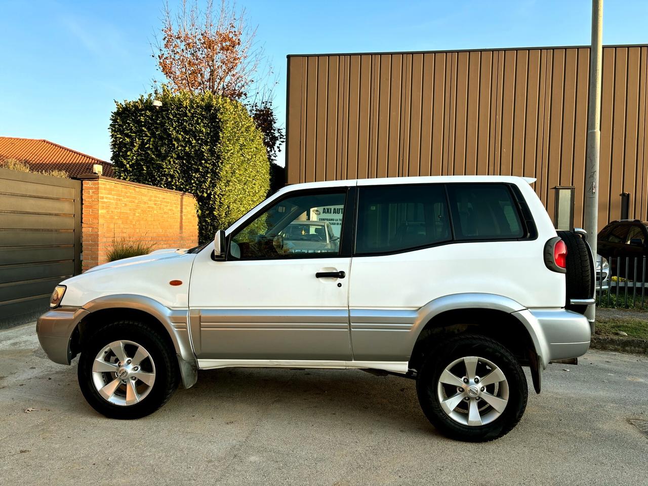 NISSAN TERRANO 3.0D 4x4-167.000km-2005